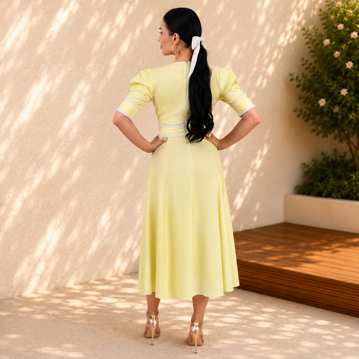 Rochie dama midi lime din in cu corset și nasturi-bijuterie