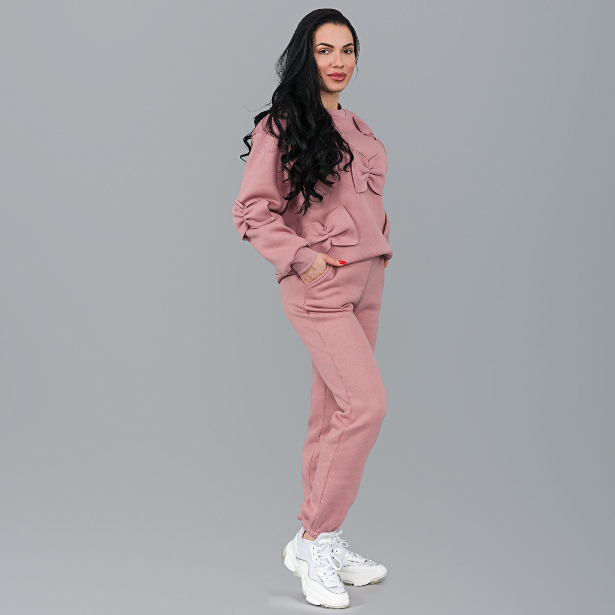Trening dama roz pudra cu funde aplicate