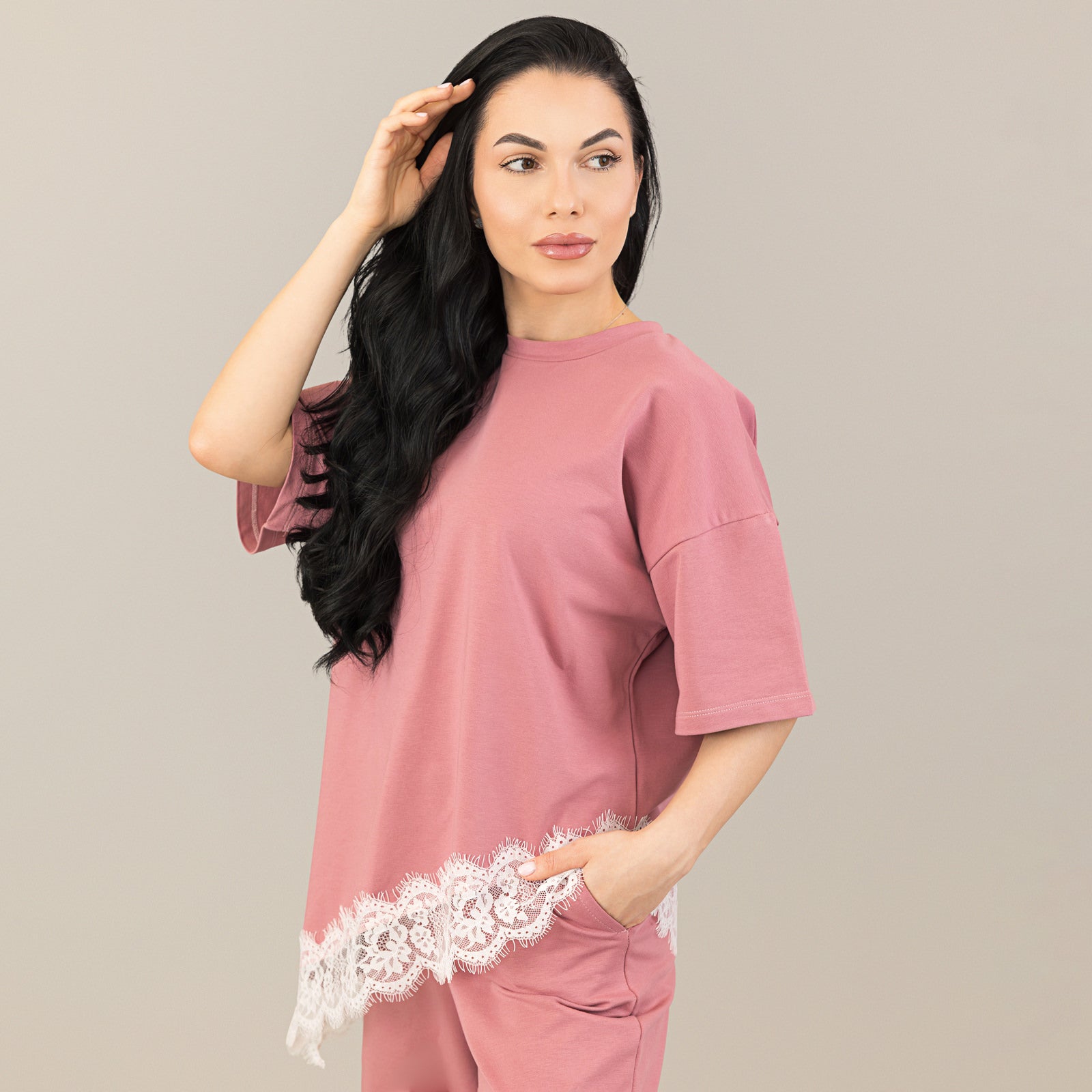 Compleu dama mesa rose cu aplicatie de dantela