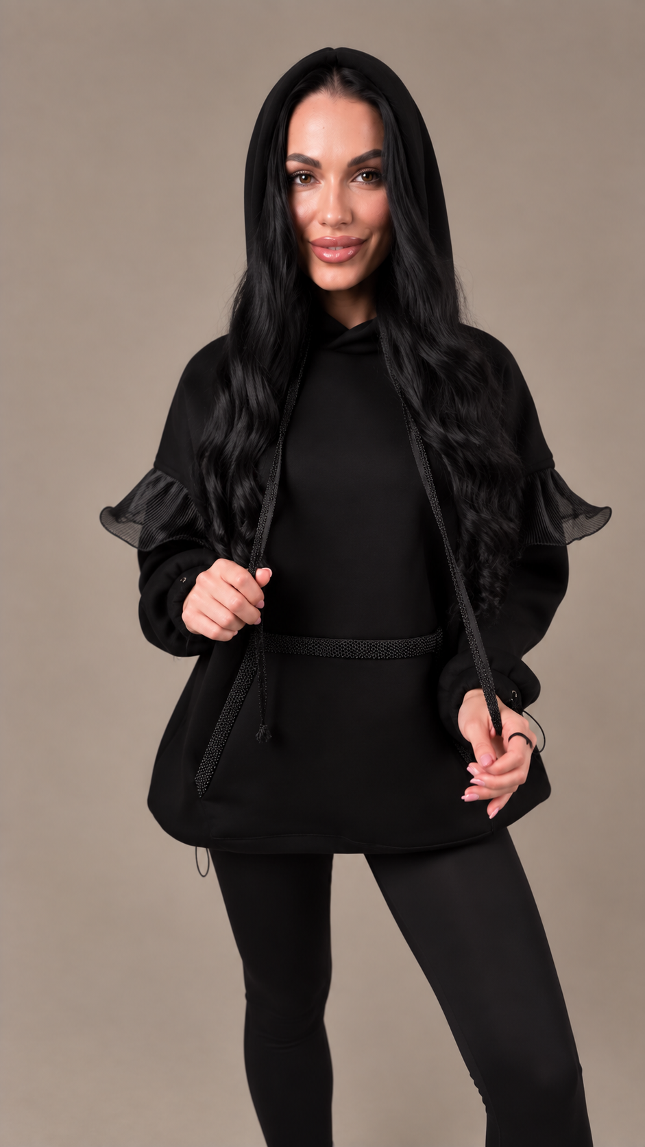 Hanorac dama negru oversize cu detalii din organza si aplicații decorative