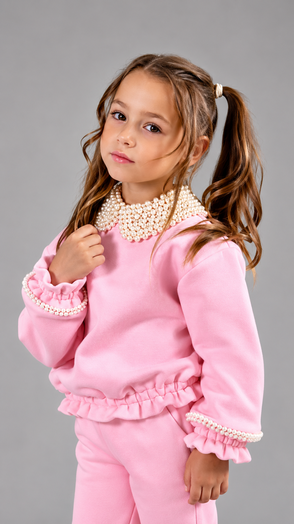 Trening fete roz cu guler si mansete accesorizate cu perle