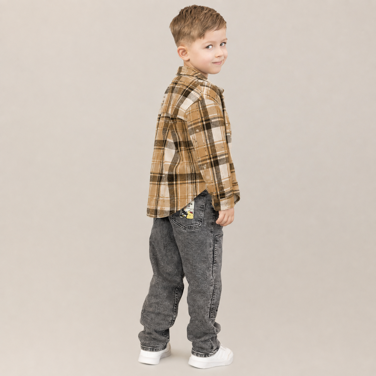Camasa baieti in carouri crem-negru, oversize, cu perforatii fine
