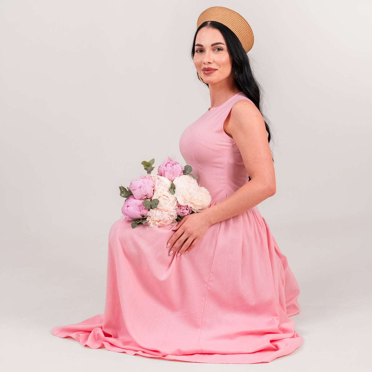 Rochie dama roz din in cu talie accentuata si falduri