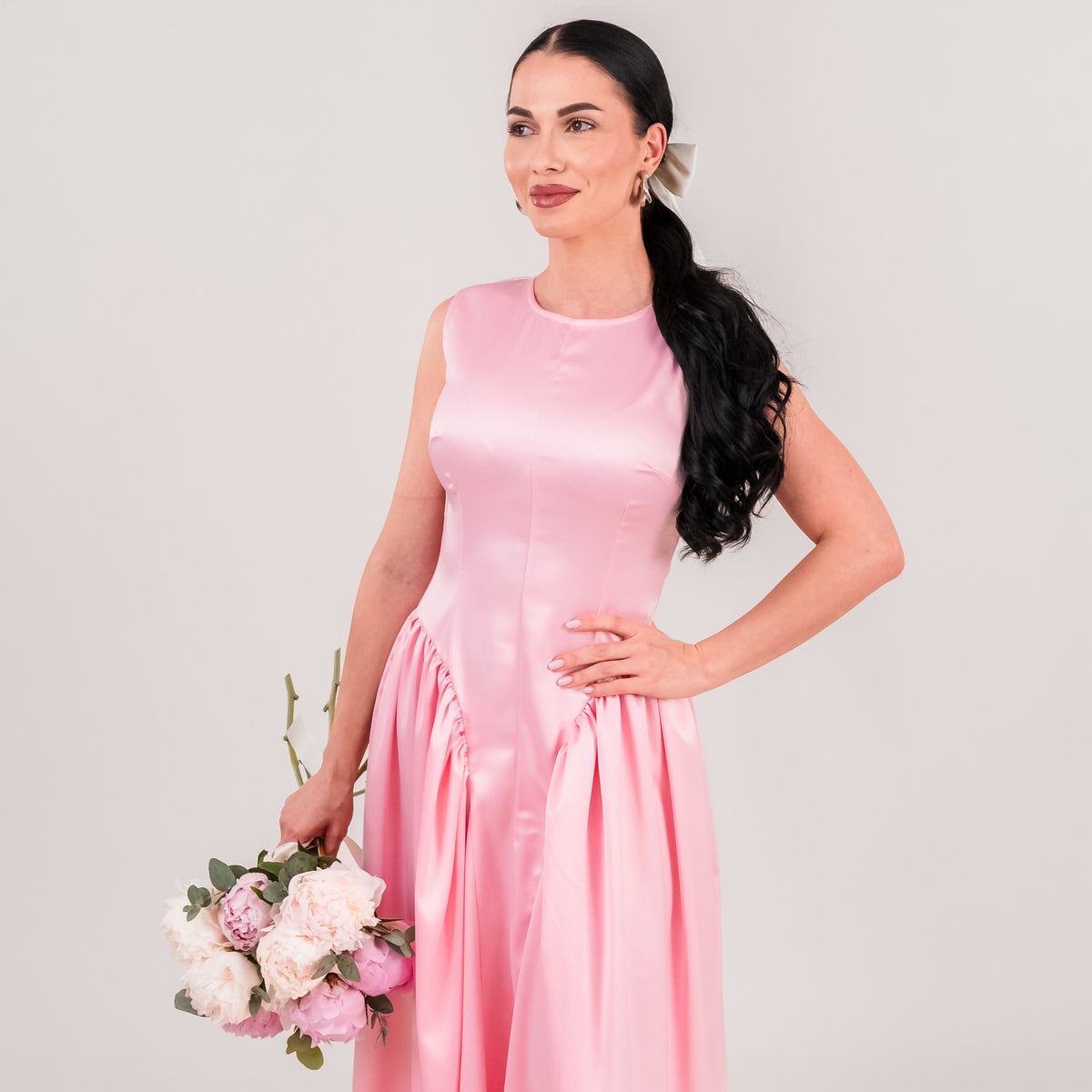 Rochie dama roz din tafta cu talie accentuata si falduri