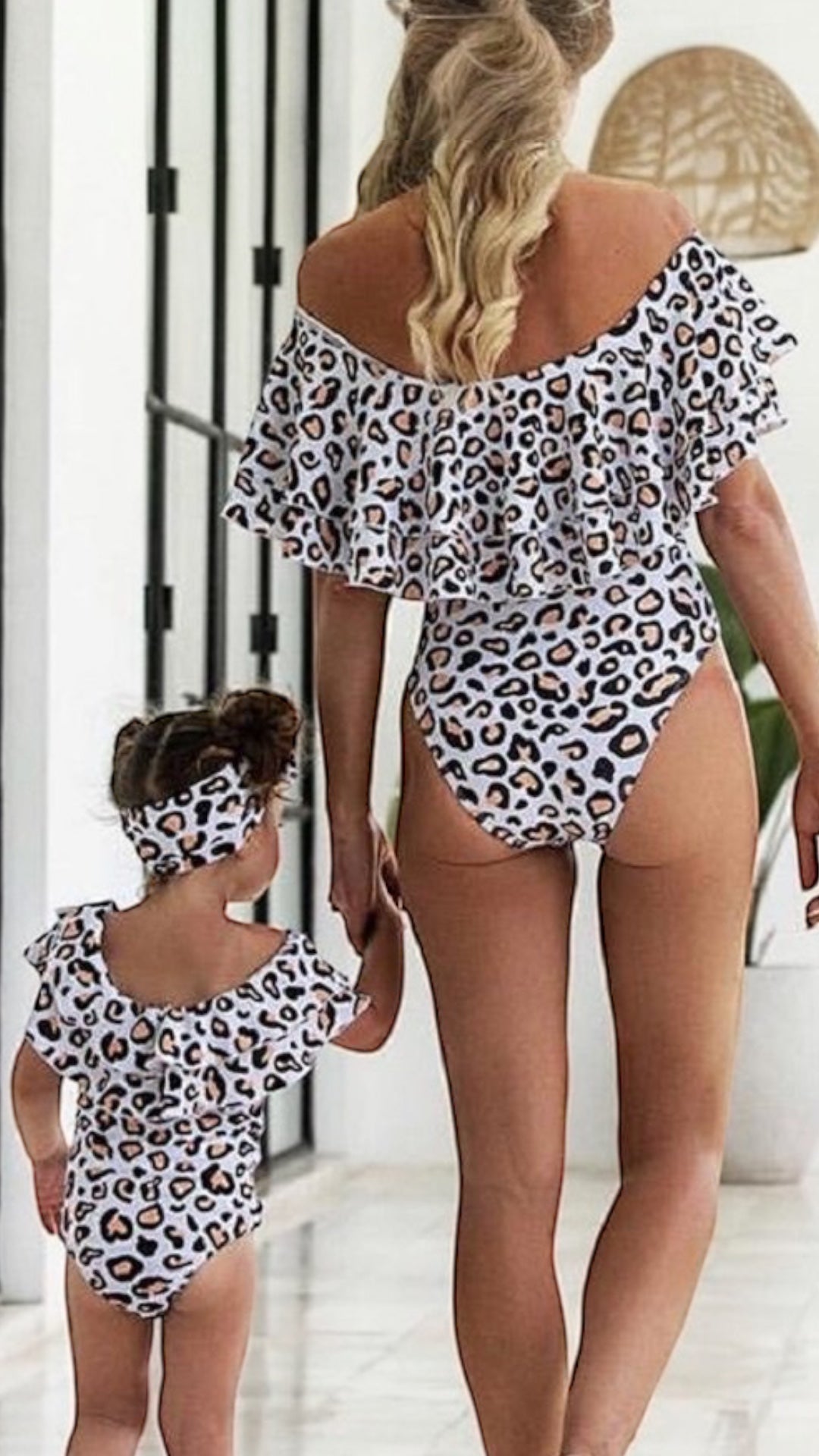 Set costume de baie mama fiica model intreg cu animal print