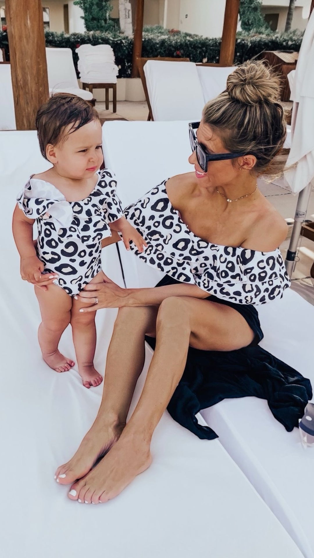 Set costume de baie mama fiica model intreg cu animal print