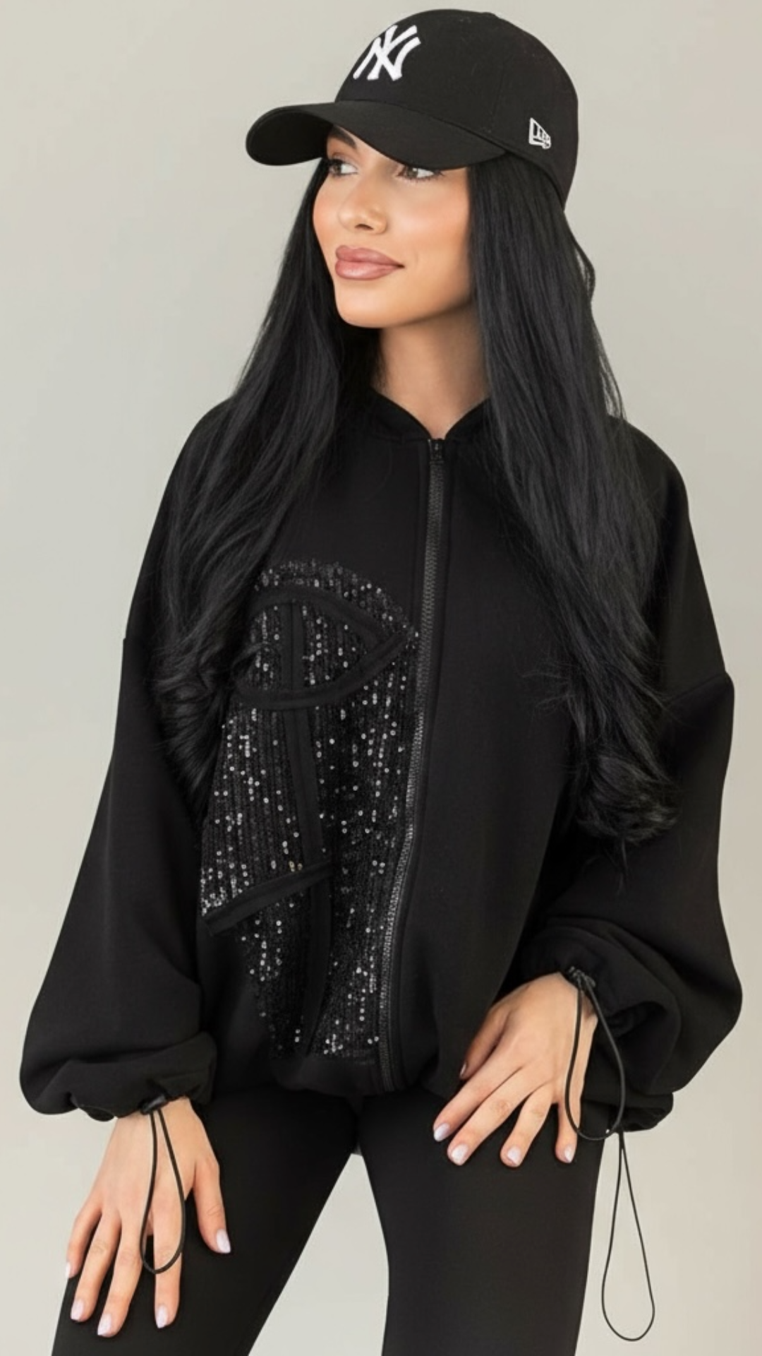 Hanorac dama negru cu aplicatie tip corset si paiete