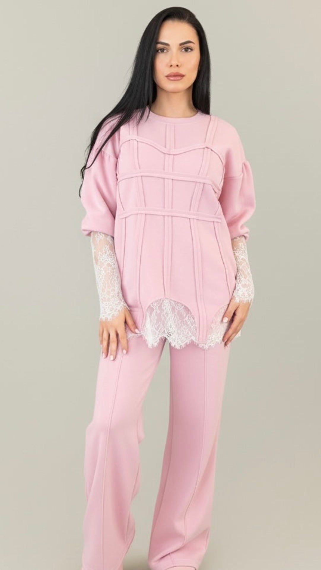 Trening dama roz cu bandaje tip corset si dantela chantilly