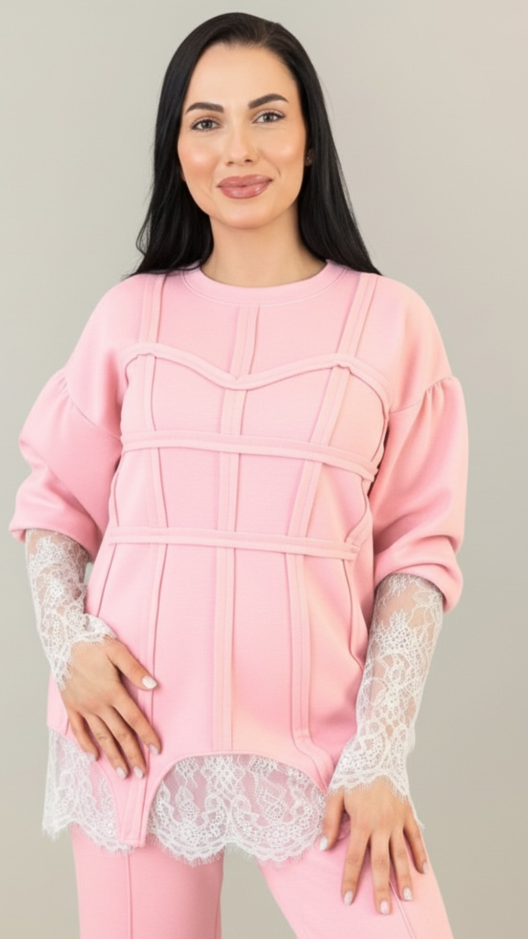 Trening dama roz cu bandaje tip corset si dantela chantilly
