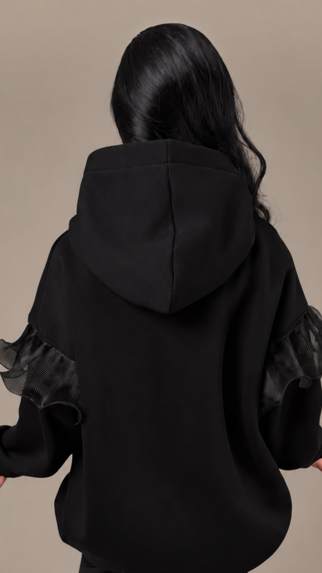Hanorac dama negru oversize cu detalii din organza si aplicații decorative