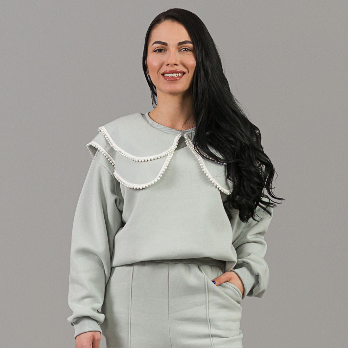 Set treninguri mama fiica gri cu guler accesorizat cu perle
