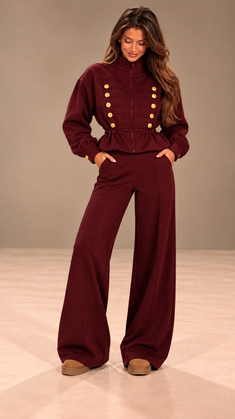 Trening dama burgundy in stil militar cu nervuri decorative si nasturi aurii