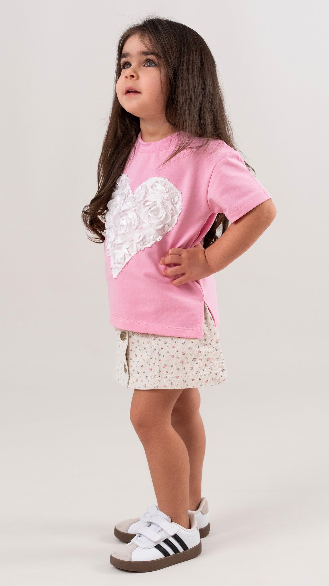 Tricou fete roz din bumbac premium cu aplicatie in forma de inima