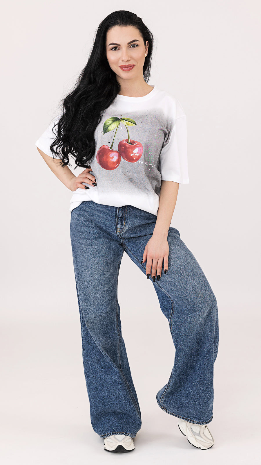 Tricou dama alb cu imprimeu cu cirese si strasuri