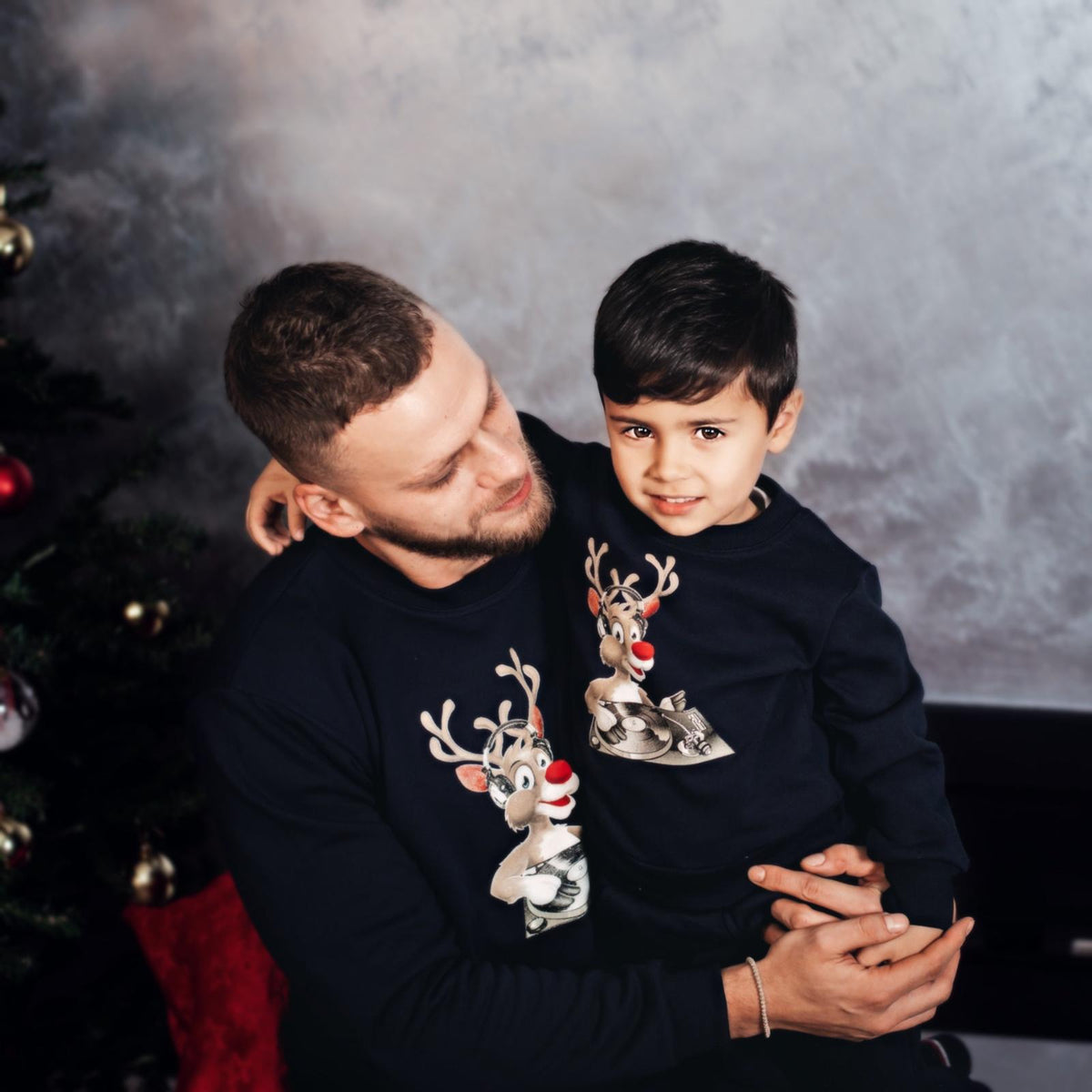 Set Treninguri de familie de Craciun – „Dj Rudolph” - Bleumarin