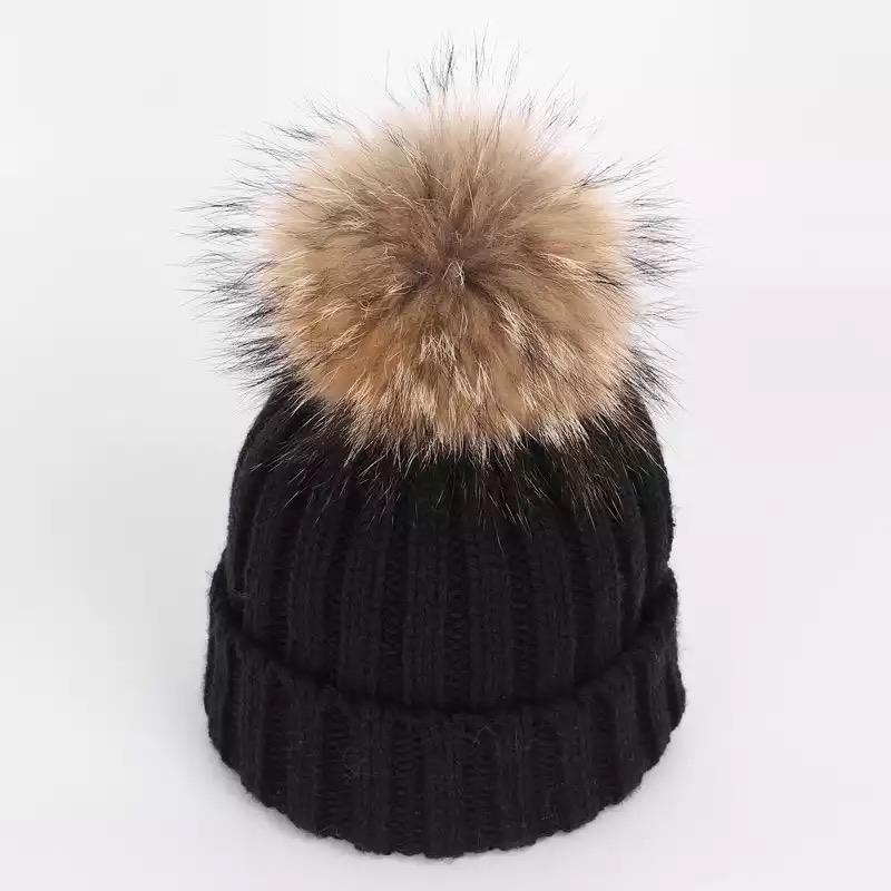 Fes fete din tricot cu mot din blana naturala – Negru