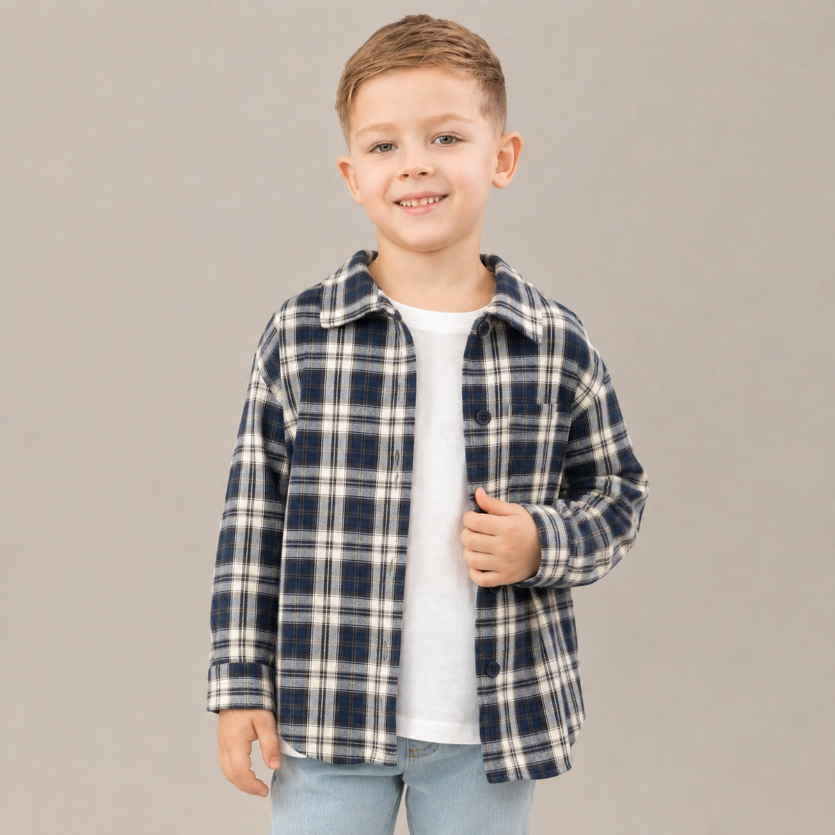 Camasa baieti in carouri bleumarin-crem, oversize