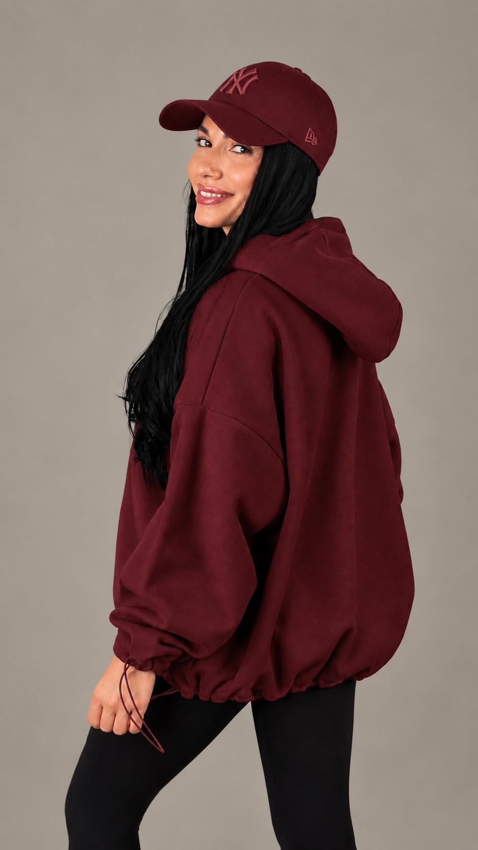 Hanorac dama burgundy cu aplicatie tip corset si paiete