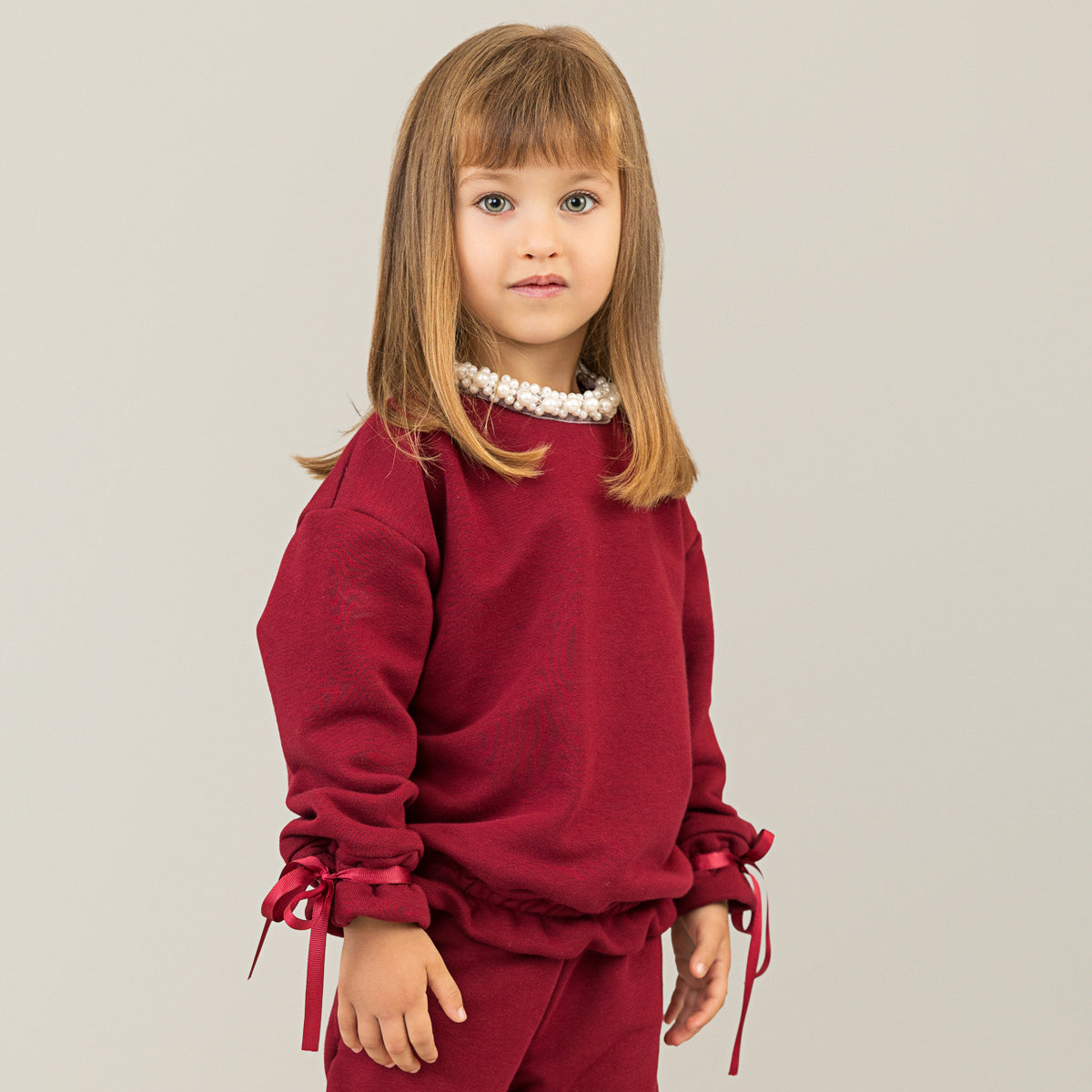 Trening fete burgundy cu perle la guler