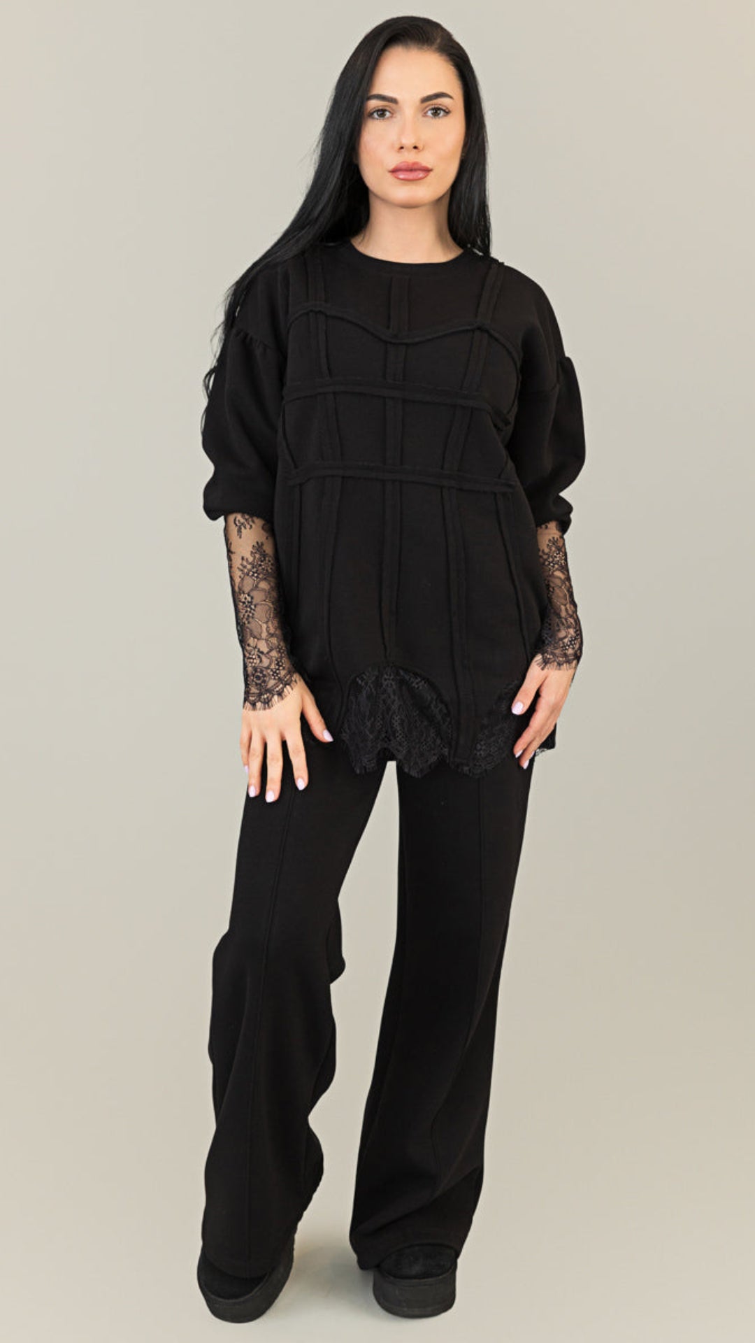 Trening dama negru cu bandaje tip corset si dantela chantilly