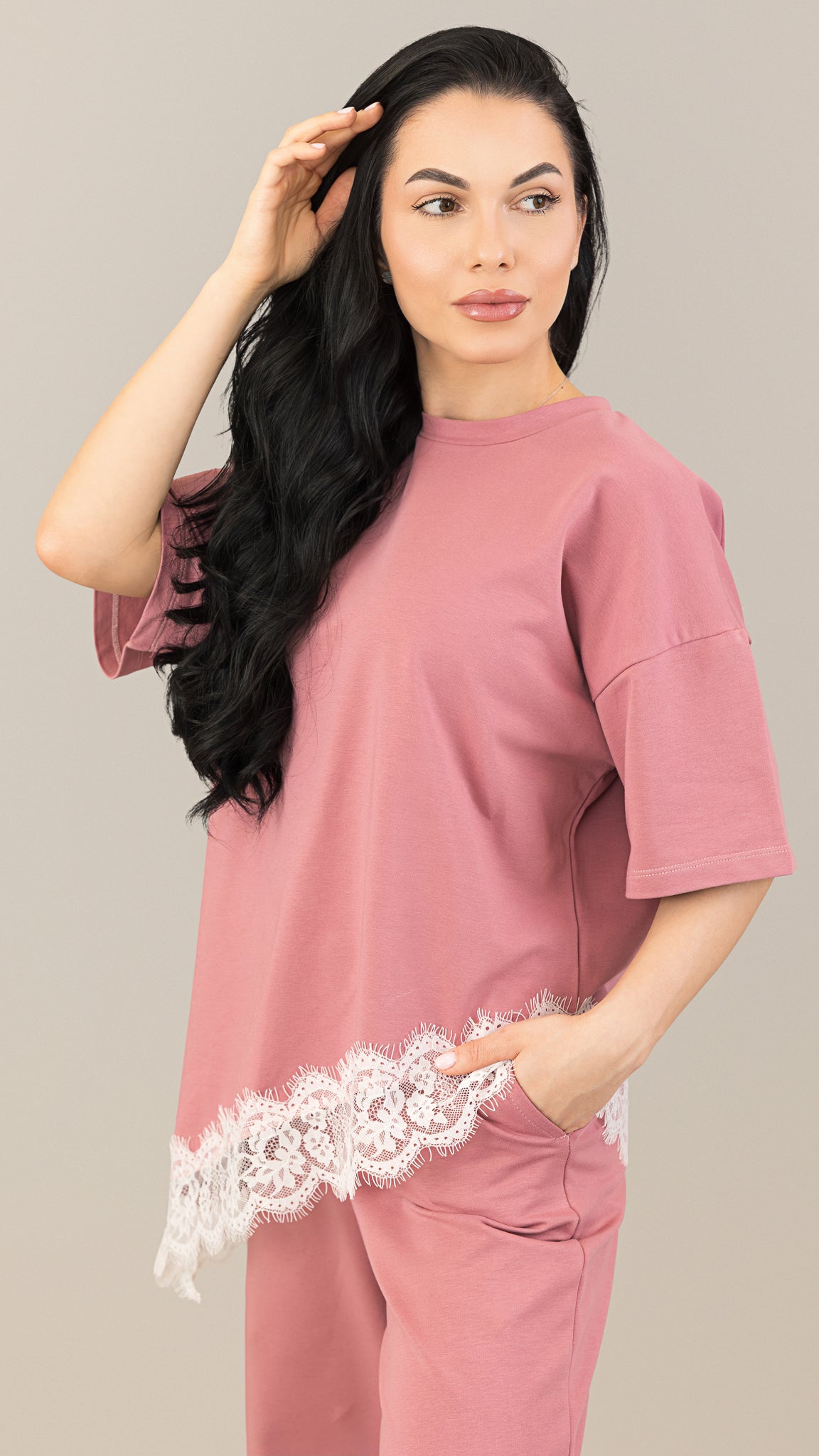 Compleu dama mesa rose cu aplicatie de dantela