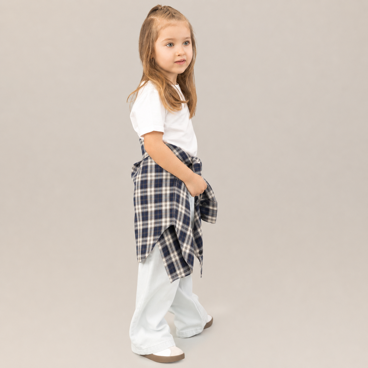 Camasa fete in carouri bleumarin - crem, oversize, cu perforatii fine