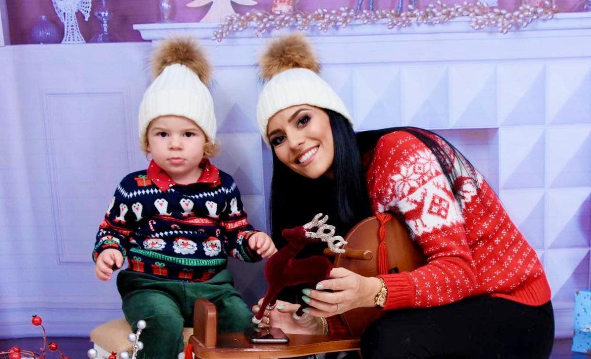 Set fesuri din tricot mama fiica cu mot blana naturala – Albe