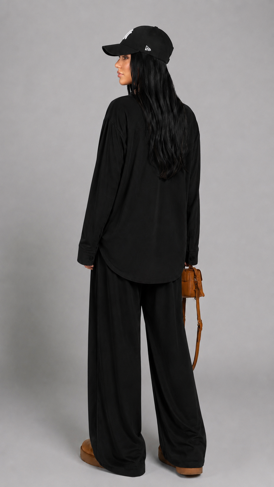 Trening dama negru format din camasa oversize si pantaloni largi