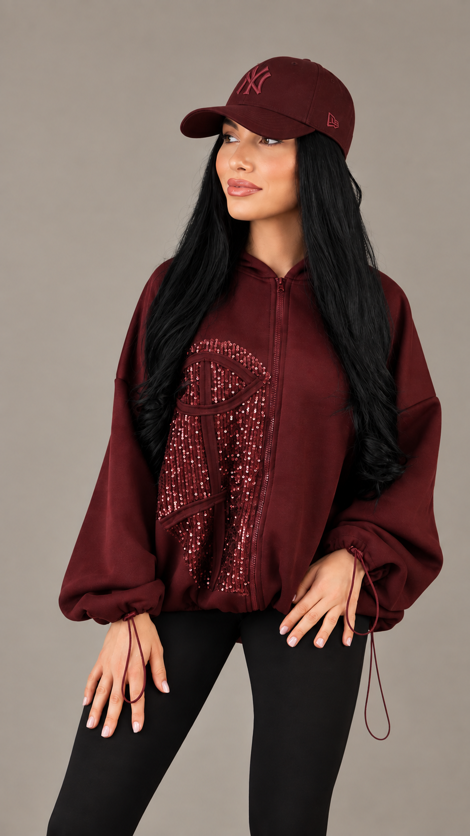 Hanorac dama burgundy cu aplicatie tip corset si paiete