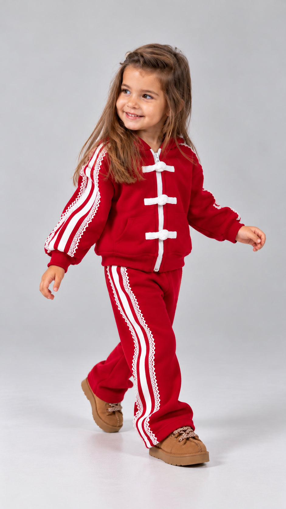 Trening fete rosu cu noduri decorative si dantela contrastanta