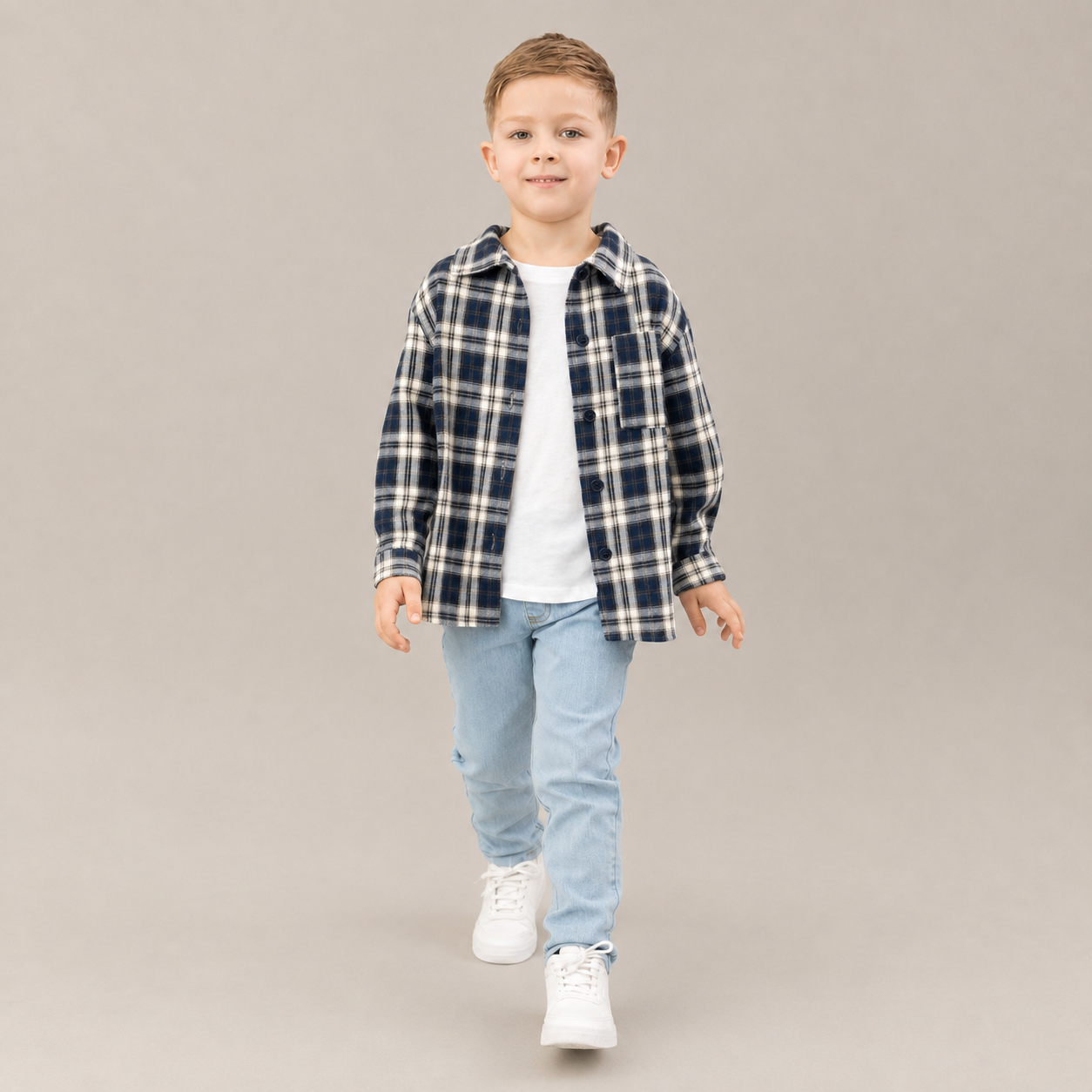 Camasa baieti in carouri bleumarin-crem, oversize