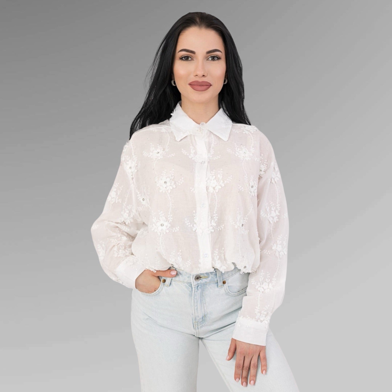 Camasa alba din bumbac cu broderie florala si cristale aplicate