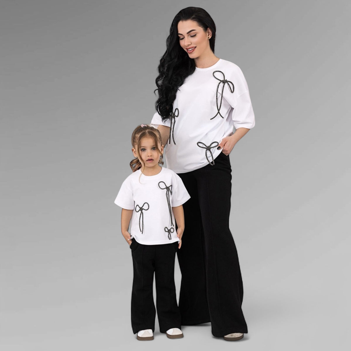 Set compleuri mama fiica alb-negru cu funde din strasuri