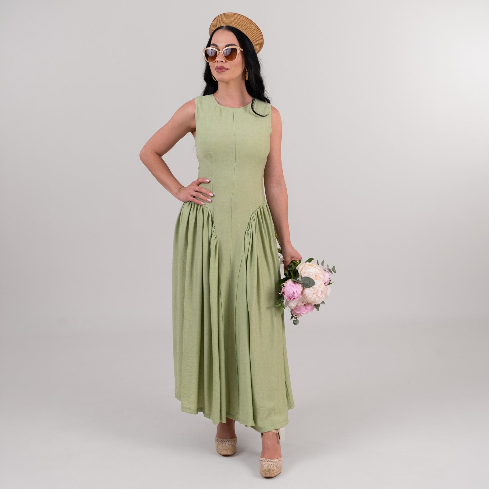 Rochie dama verde din in cu talie accentuata si falduri