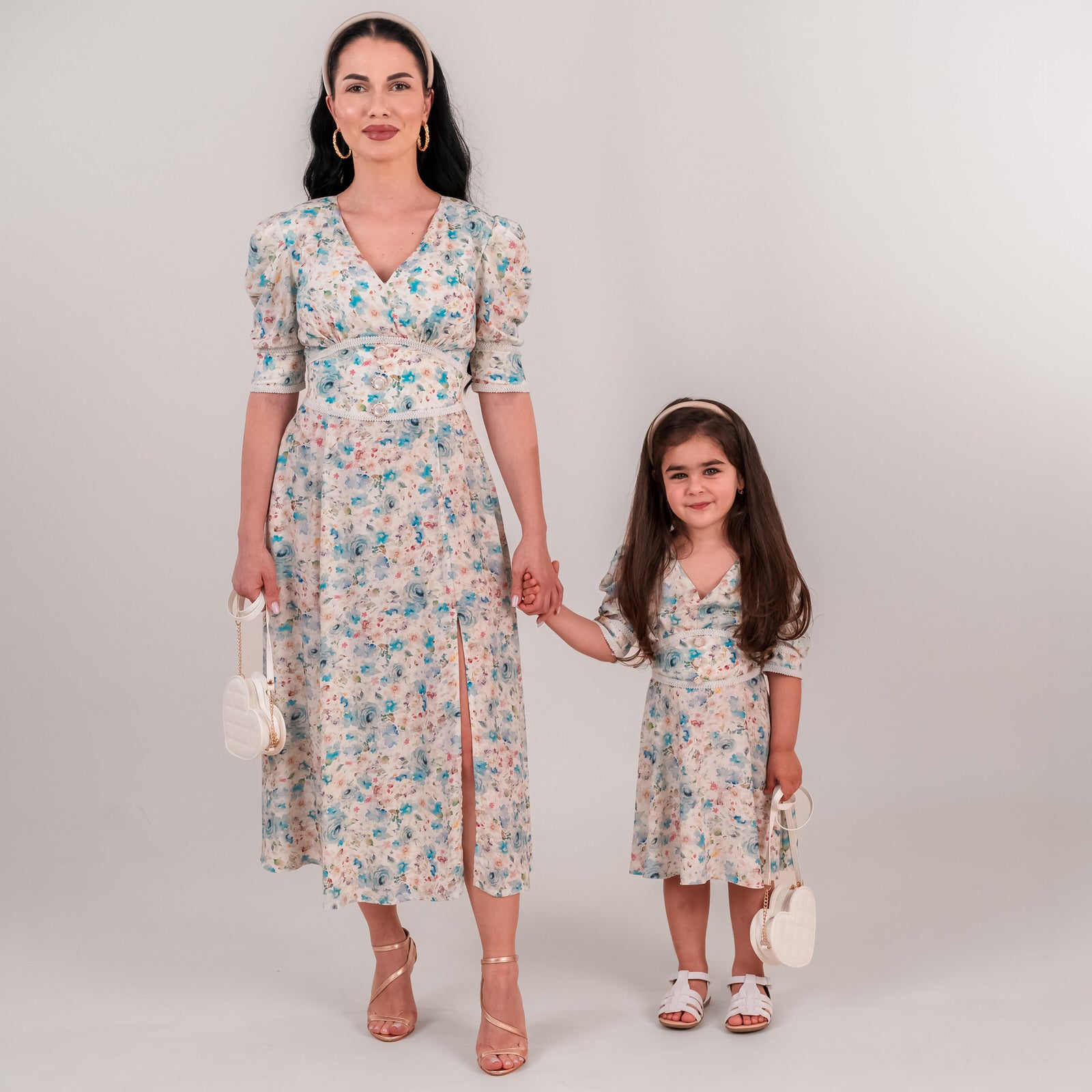 Set rochii mama fiica midi cu imprimeu floral bleu