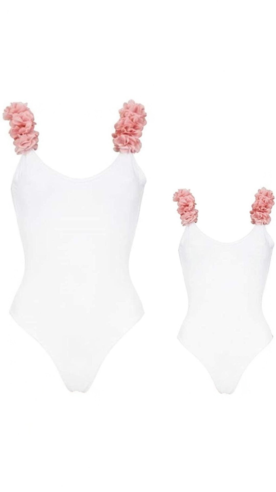 Set costume de baie mama fiica model intreg alb cu flori aplicate