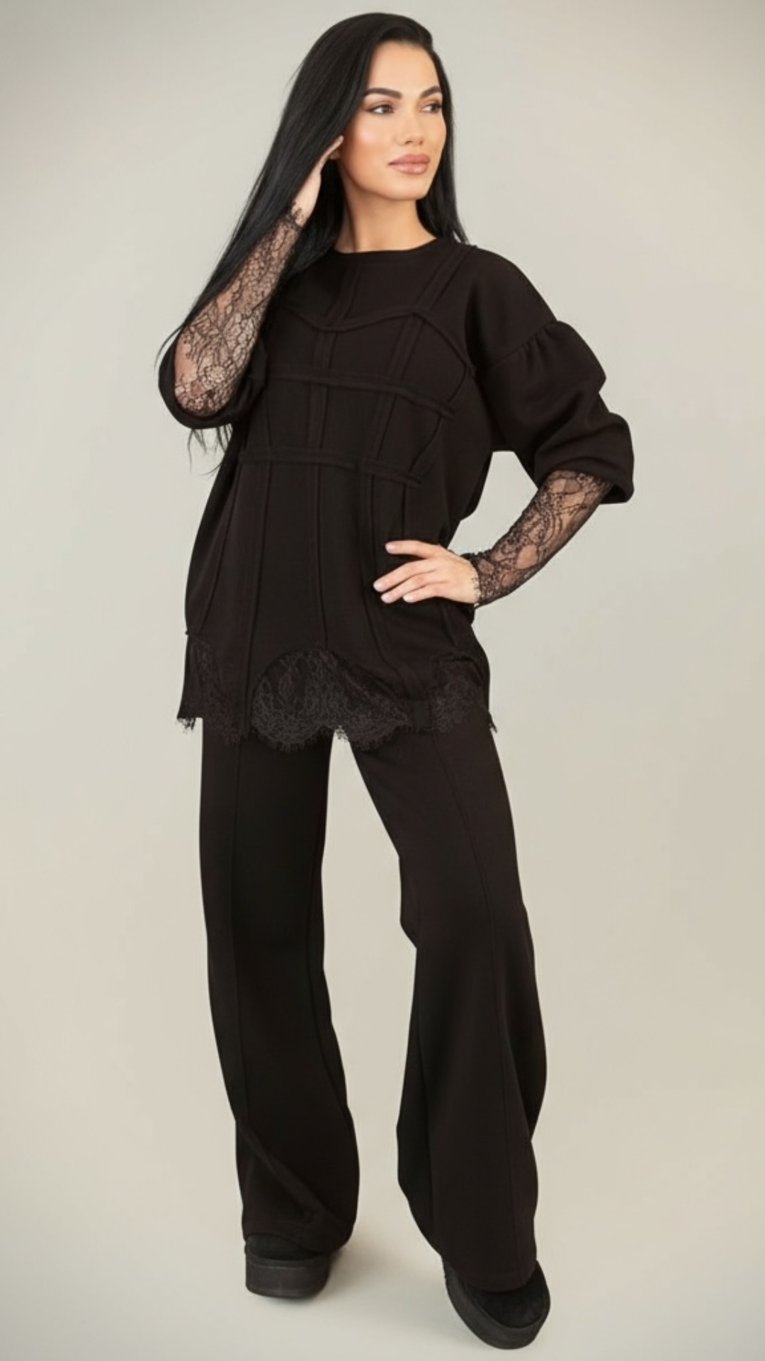 Trening dama negru cu bandaje tip corset si dantela chantilly