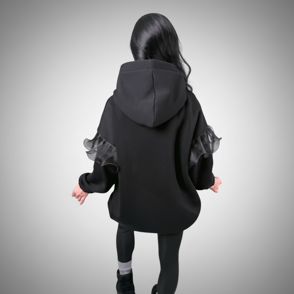Hanorac dama negru oversize cu detalii din organza si aplicații decorative