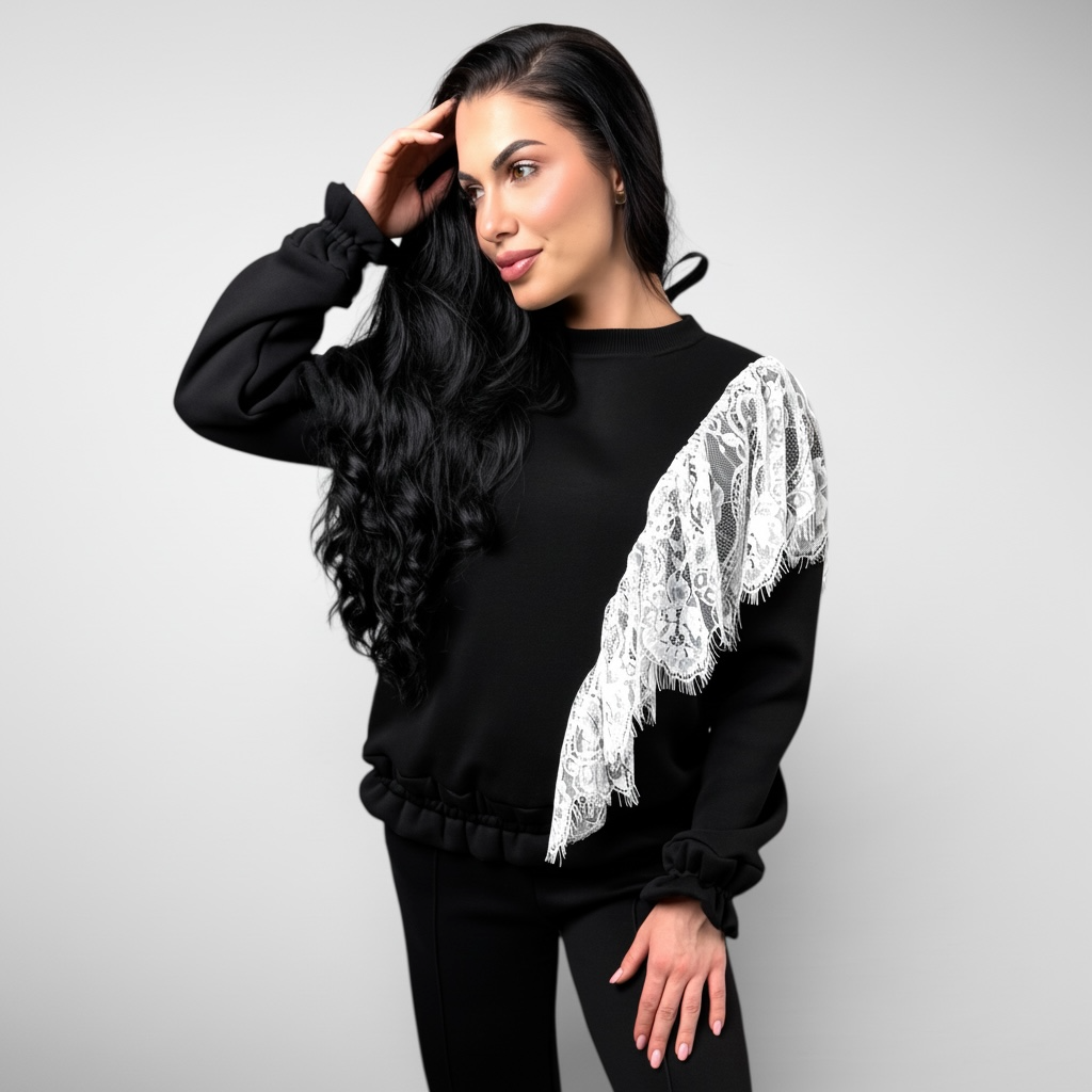 Compleu dama negru cu volan lateral din dantela chantilly si spatele decupat