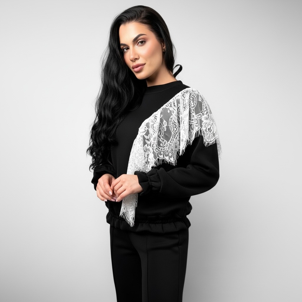 Compleu dama negru cu volan lateral din dantela chantilly si spatele decupat
