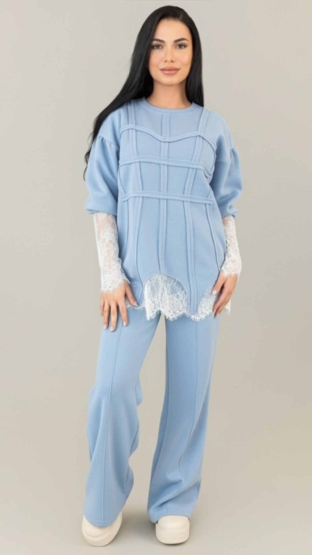 Trening dama bleu cu bandaje tip corset si dantela chantilly