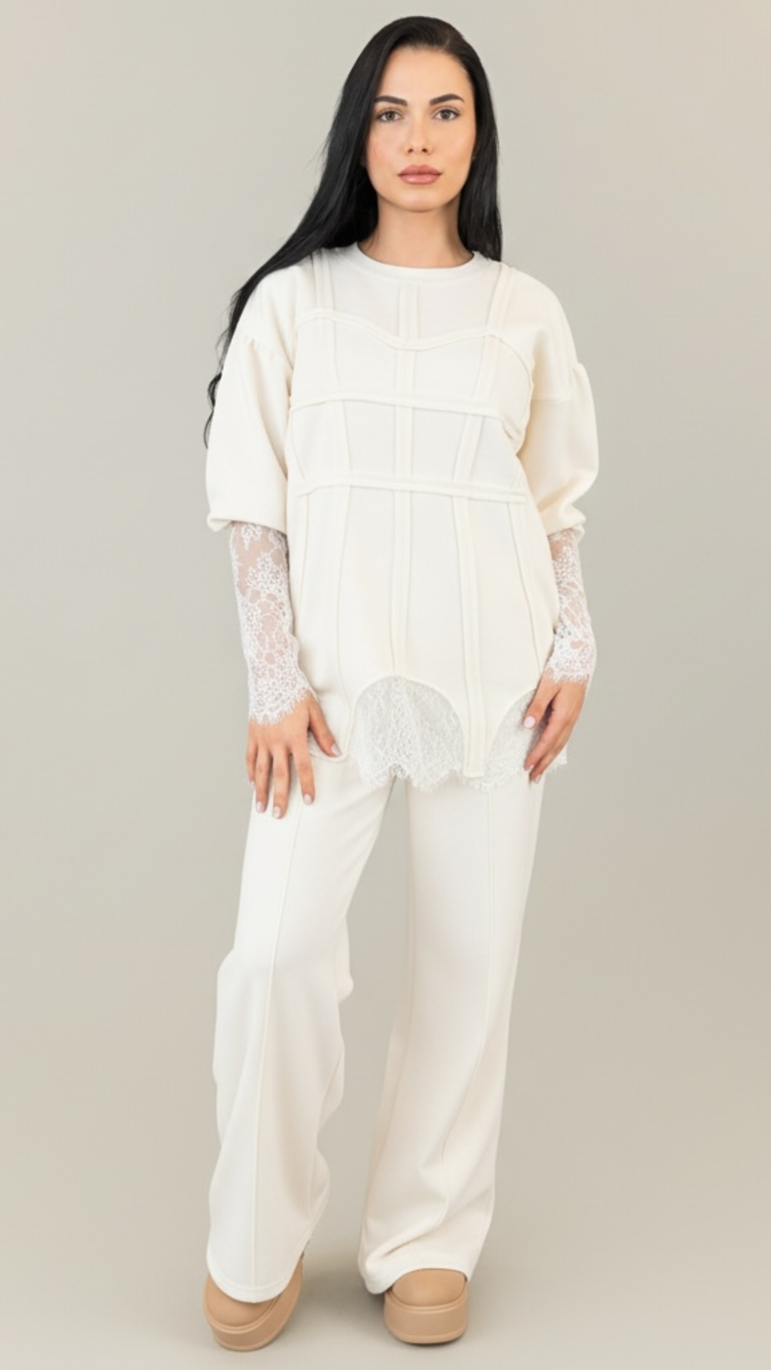 Trening dama off white cu bandaje tip corset si dantela chantilly
