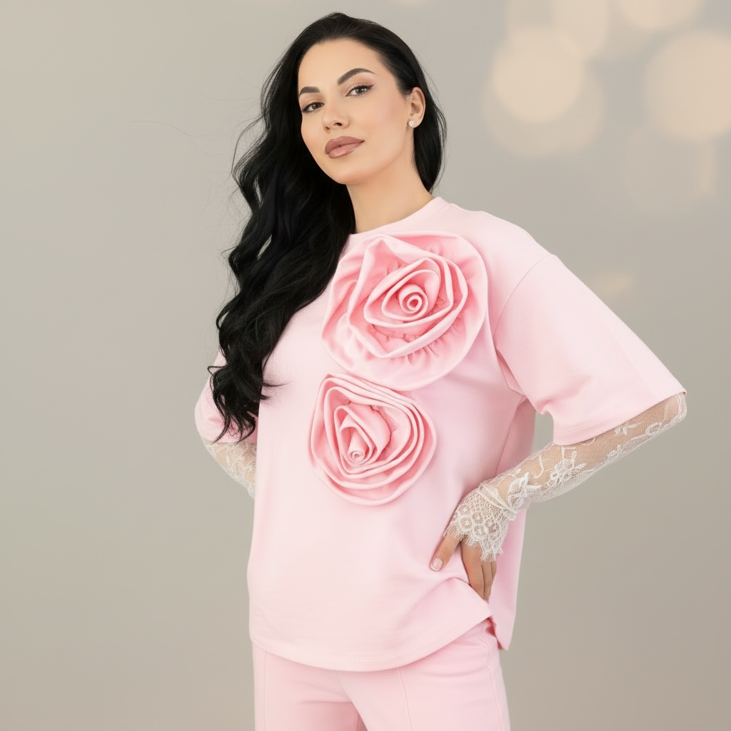Compleu dama roz cu flori aplicate si maneci din dantela chantilly detasabile