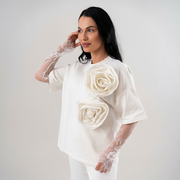 Compleu dama off white cu flori aplicate si maneci din dantela chantilly detasabile