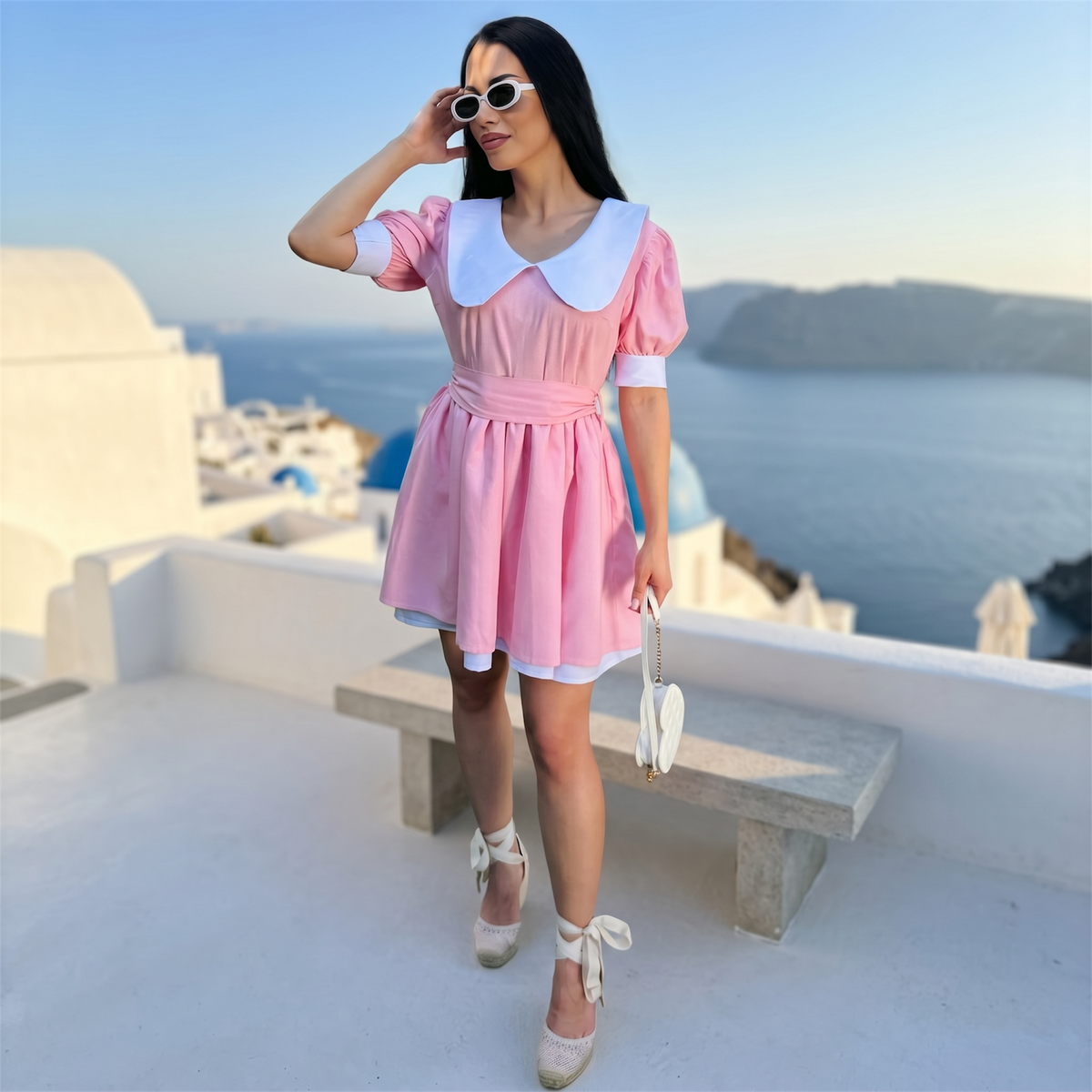 Rochie dama baby doll roz pastel din in cu guler alb si maneci bufante
