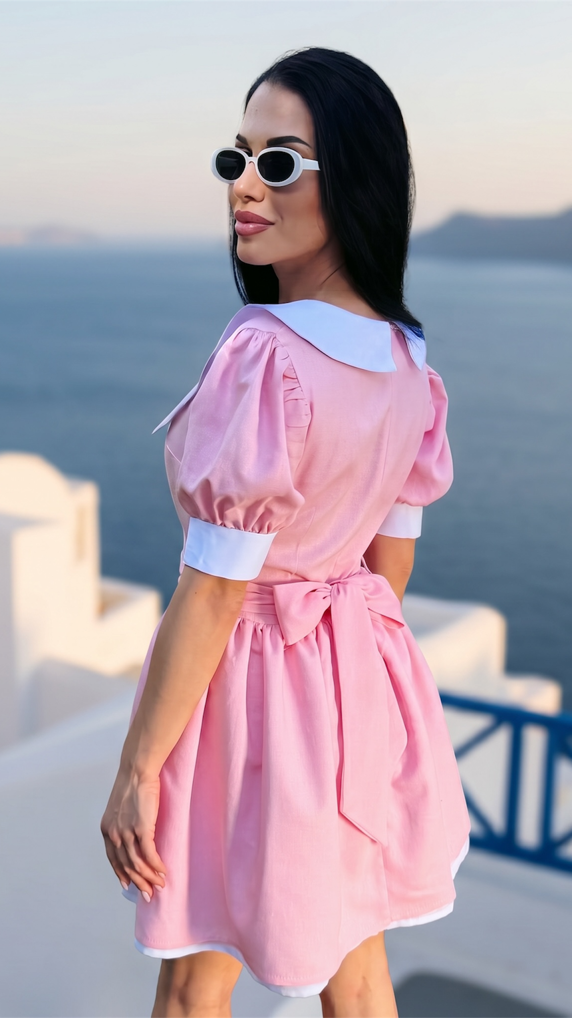 Set rochii mama fiica baby doll roz din in cu guler alb si maneci bufante