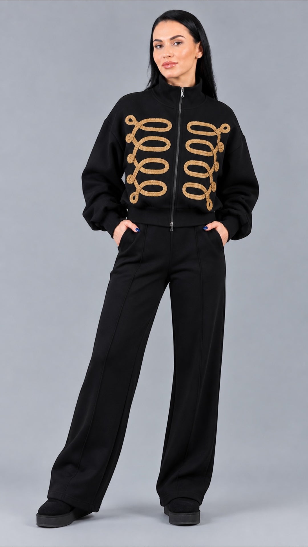 Trening dama negru format din hanorac bomber cu ornamente in stil militar si pantaloni largi