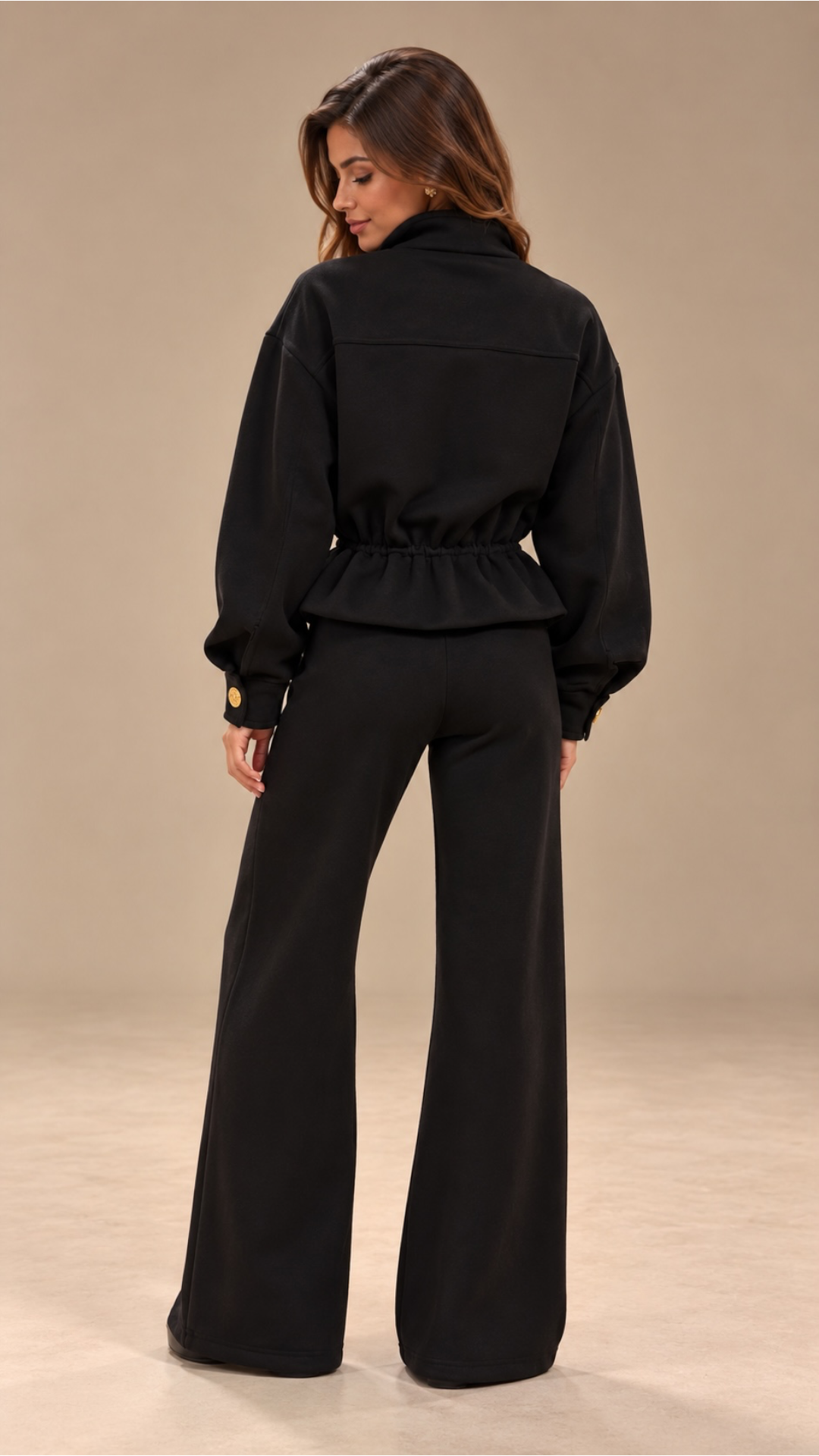 Trening dama negru in stil militar cu nervuri decorative si nasturi aurii