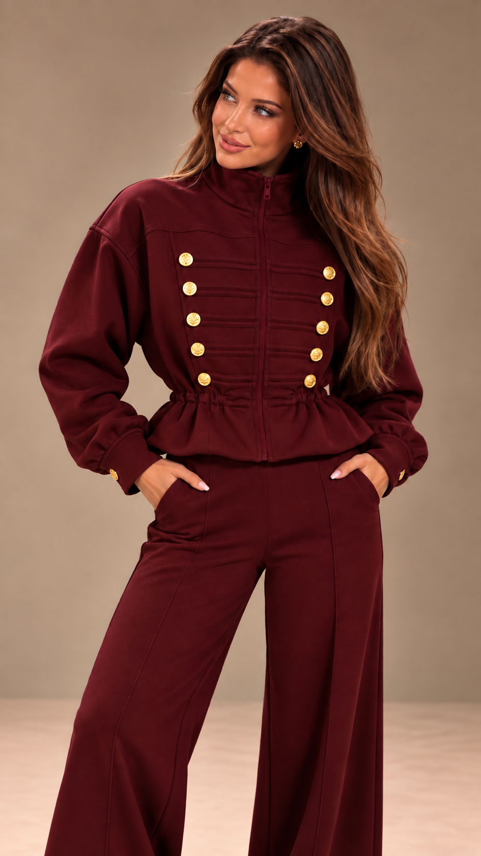 Trening dama burgundy in stil militar cu nervuri decorative si nasturi aurii
