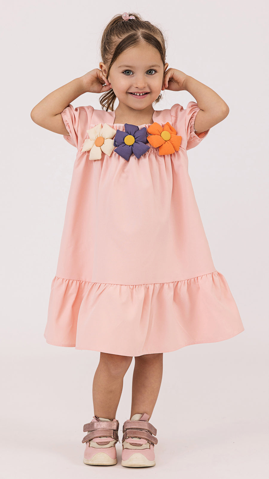 Rochie fete roz cu flori aplicate Floralina